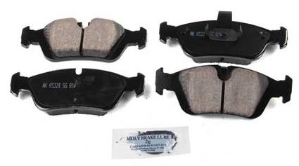 BMW Disc Brake Pad Set - Front (Ceramic) (EURO) 34116761244 - Akebono Euro Ultra-Premium EUR781